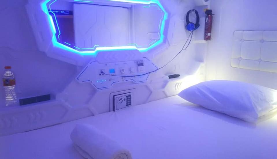 Hotel Shakti Capsule Μπαντούνγκ Εξωτερικό φωτογραφία